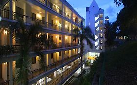 Paradise Lagoon Apartment